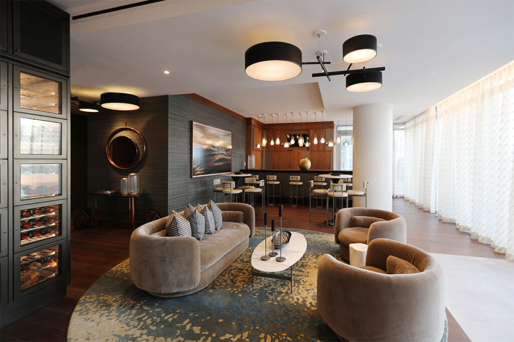 Turnberry_0005_Level 32_TOC_AzureWine BarTurnberry Ocean Club Residences