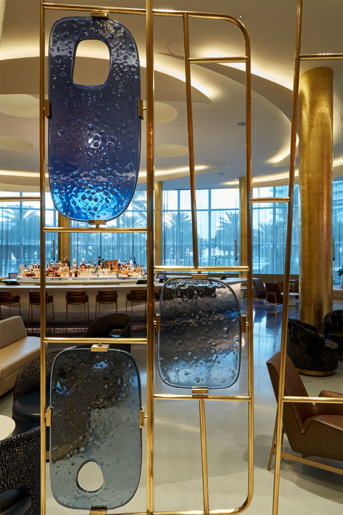 _0001_Fontainebleau_100620__M3A1125