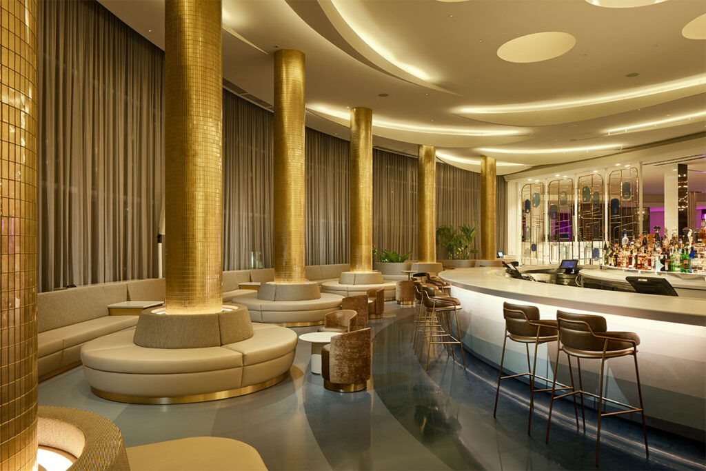 _0002_Fontainebleau_100620__M3A0978