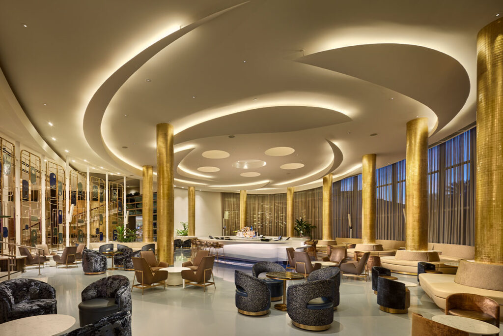 _0004_Fontainebleau_100620__M3A1070